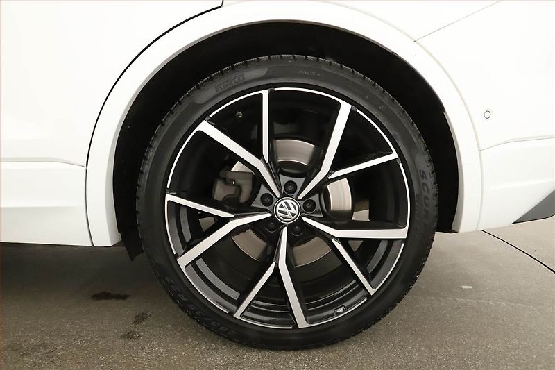 Volkswagen Touareg (2020) V8 TDI - fotka 12 z 23