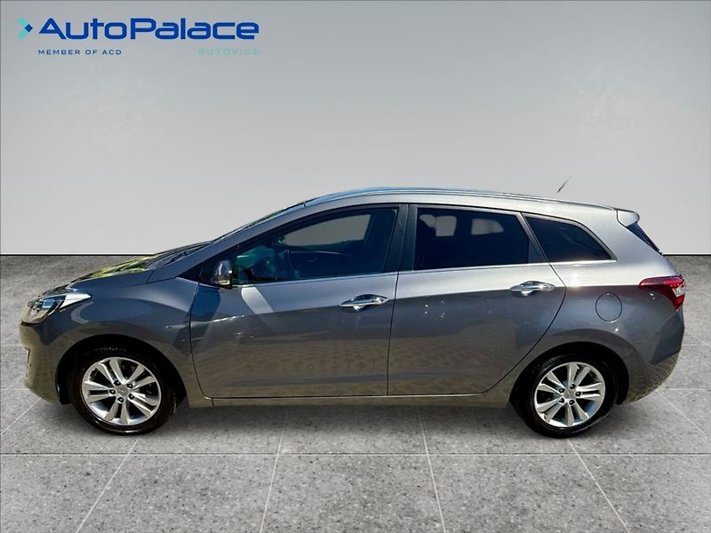 Hyundai i30 1,6 CRDI AUTOMAT PREMIUM - fotka 12 z 12