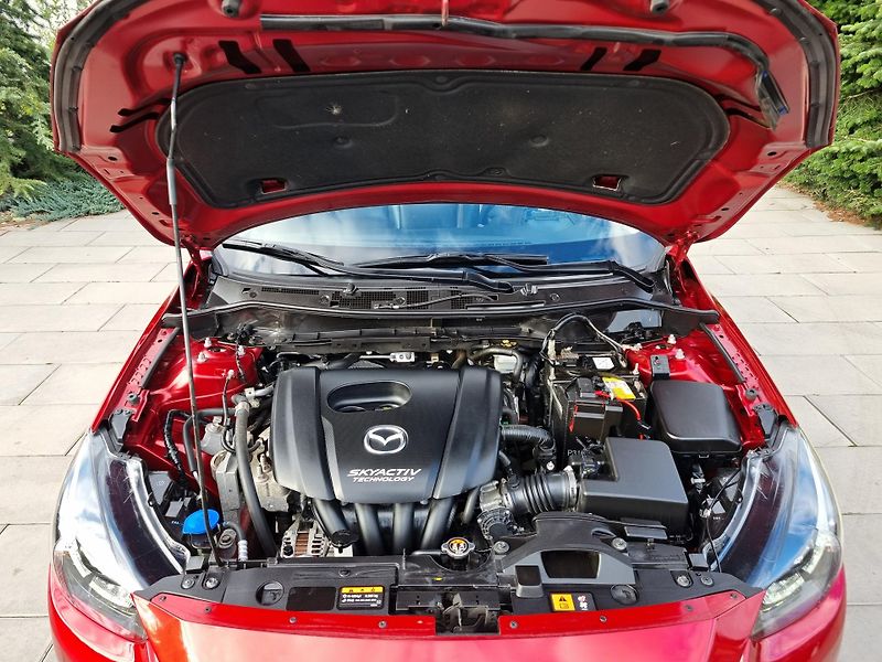 Mazda 2 (2018) 1.5 G-90.KIZOKU INTENSE,HEAD U - fotka 36 z 49