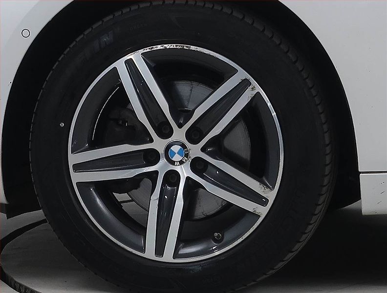 BMW Řada 2 (2015) 218d Gran Tourer, Automat - fotka 15 z 21