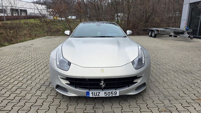 Ferrari FF (2015) INDIVIDUAL TailorMade ZÁRUKA - fotka 2 z 19
