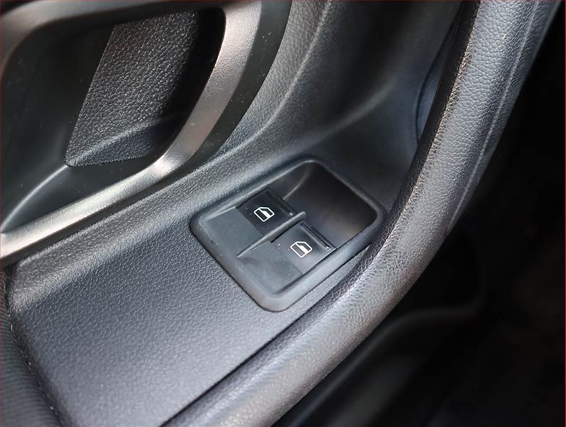 Škoda Fabia (2010) 1.2 TSI, po STK, dobrý stav - fotka 13 z 14