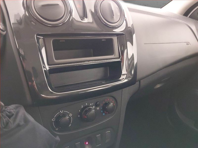 Dacia Sandero (2021) 1.0 SCe, LPG, ČR,1.maj - fotka 12 z 14