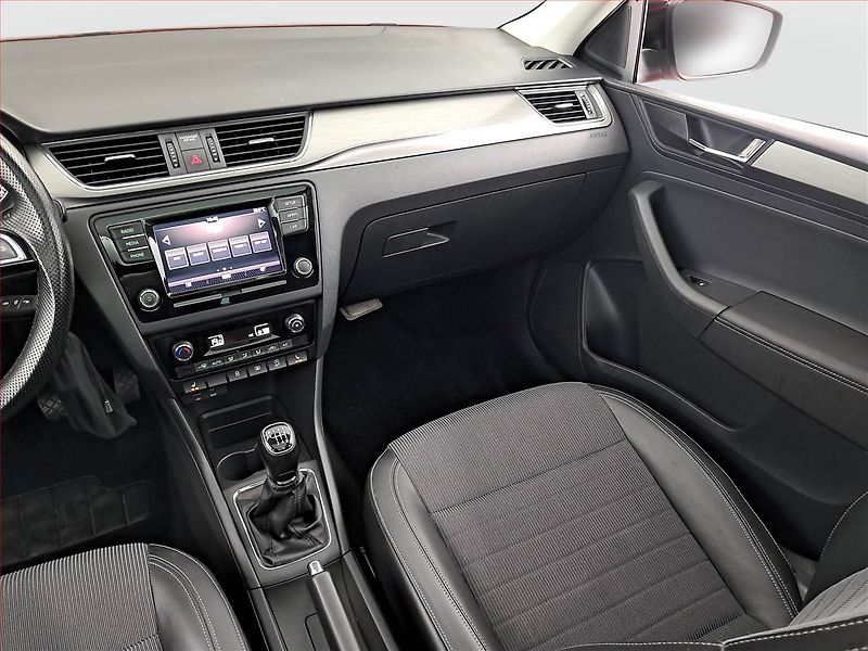 Škoda Rapid (2017) Spaceback 1.2 TSI, Serv.kniha - fotka 8 z 19