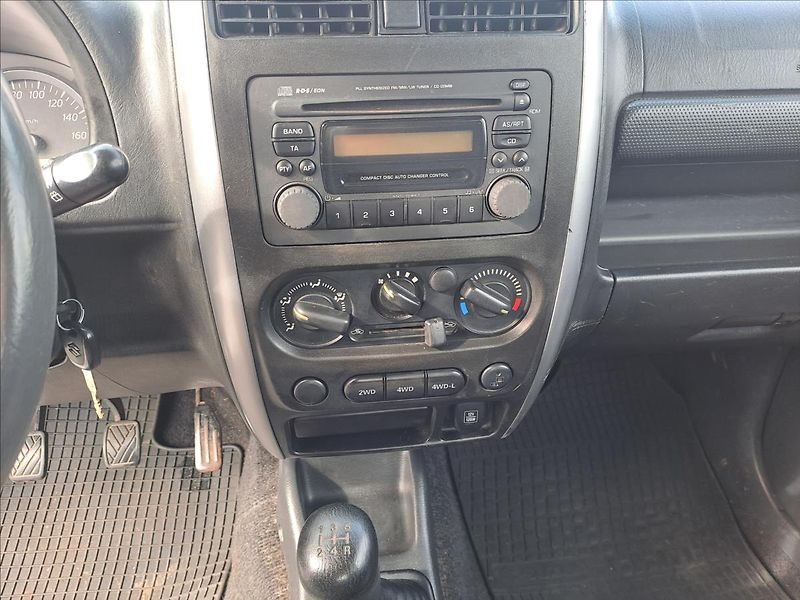 Suzuki Jimny 1,3 i 4x4 - fotka 7 z 10