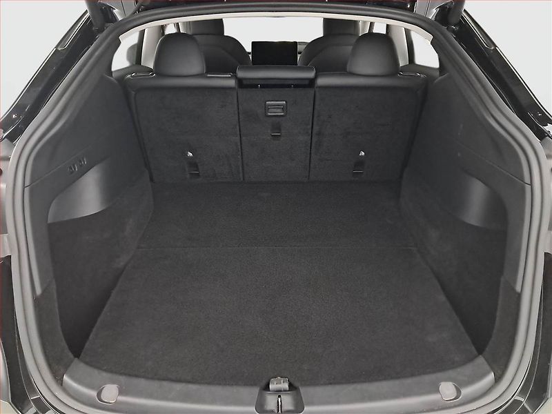 Tesla Model Y (2022) Long Range AWD 79kWh, SoH 91% - fotka 13 z 19