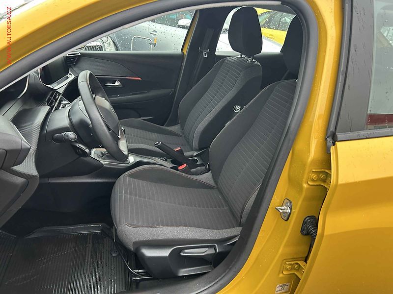 Peugeot 208 (2023) 1.2 PT, ČR, Temp., AC - fotka 9 z 16