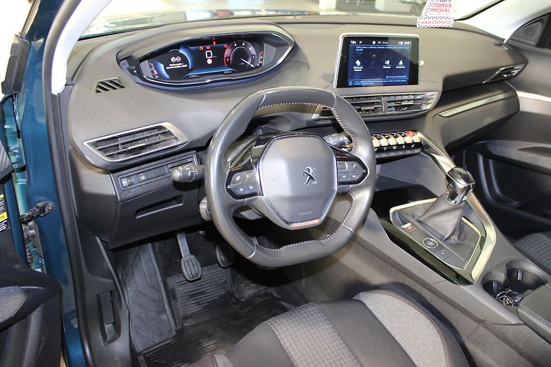 Peugeot 3008 (2022) 1.5BlueHDi,130HP,ČR,1.maj. - fotka 7 z 19