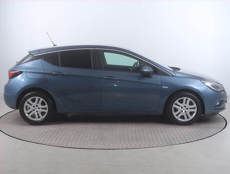 Opel Astra (2016) 1.4 T, Serv.kniha, Tempomat - fotka 6 z 13