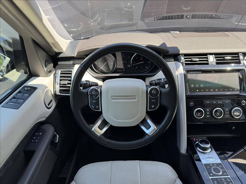 Land Rover Discovery 3,0 TDV6 HSE AWD ČR DPH - fotka 16 z 34