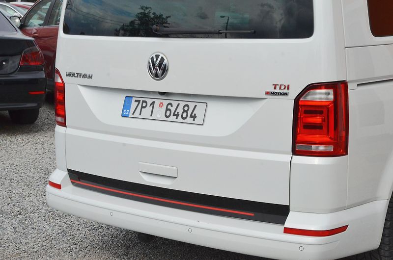 Volkswagen Multivan (2017) TDi 150kW 4x4 DSG Highline ČR - fotka 8 z 48
