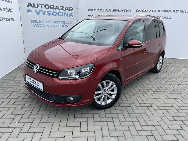Volkswagen Touran (2014) 2.0TDi 103kW LIFE! Navigace! - fotka 8 z 31