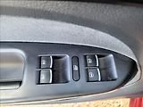Volkswagen Touran 2,0 dsg,Highline,kůže,navi - náhled 32