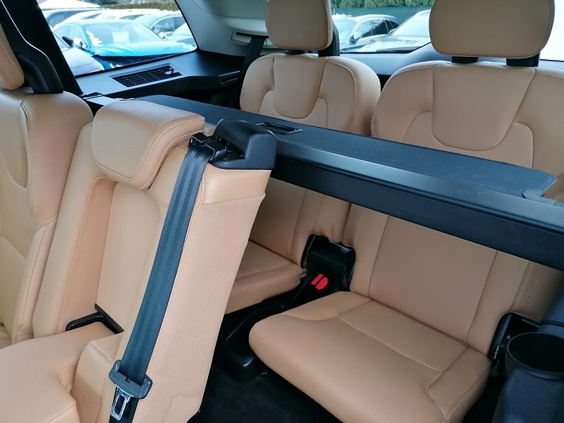 Volvo XC90 (2015) D5 AWD 7-míst Bowers & Wilkins - fotka 11 z 33