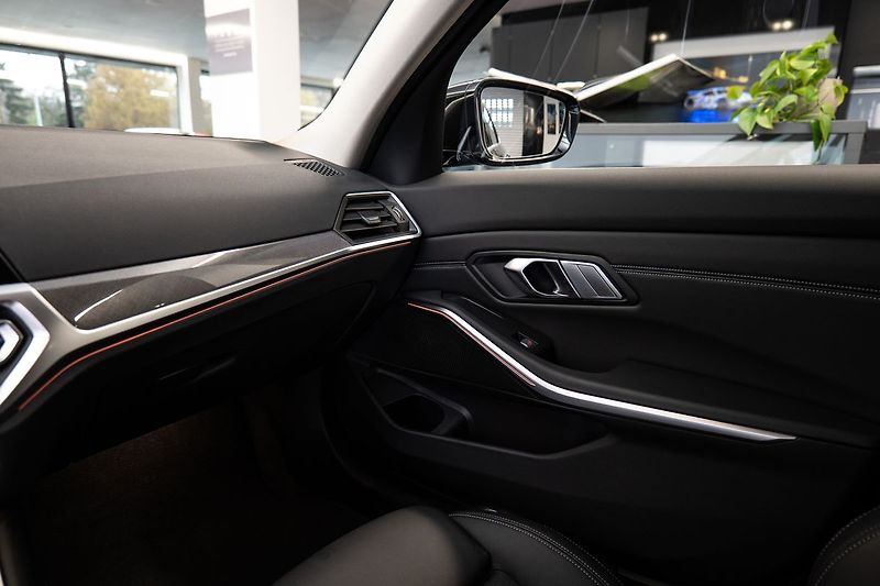 BMW Řada 3 d Touring Manuál - fotka 16 z 21