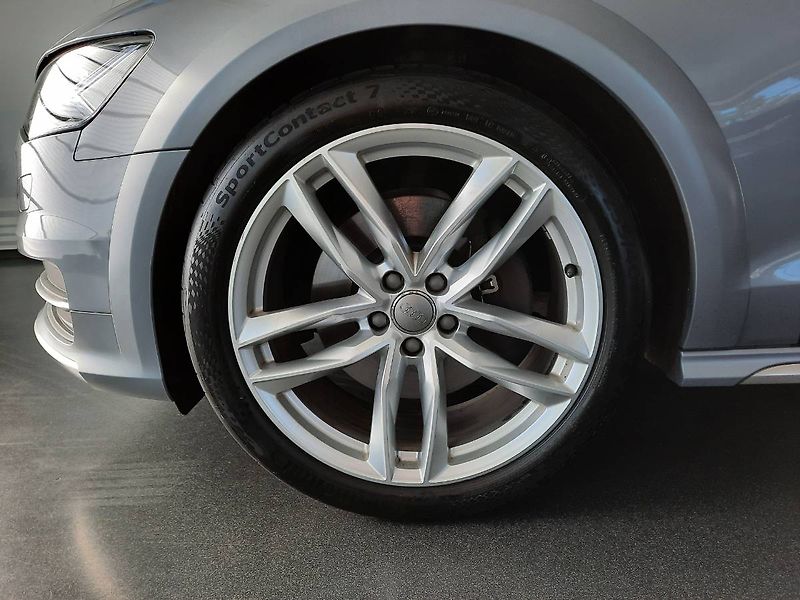 Audi A6 Allroad (2018) 3.0 TDI quattro (200kW/272k) S - fotka 24 z 25