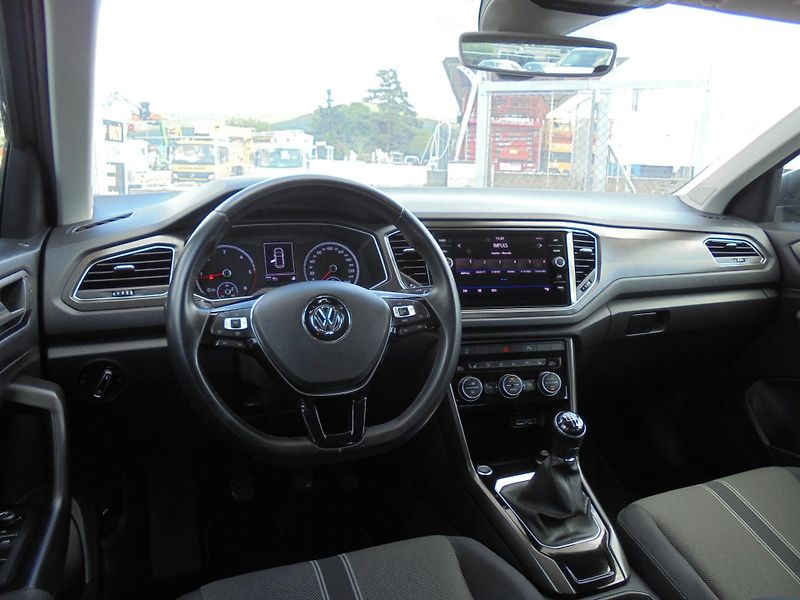 Volkswagen T-Roc (2020) 2.0TDI 110kw-ČR-SERVISKA - fotka 8 z 11