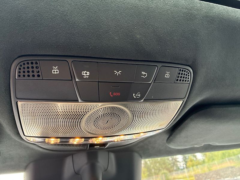 Mercedes-Benz Třídy G G 580 s technologií EQ - fotka 31 z 31