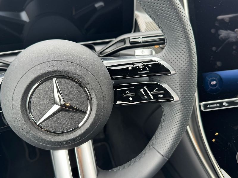 Mercedes-Benz GLC 220 d 4MATIC AMG Line - fotka 14 z 26