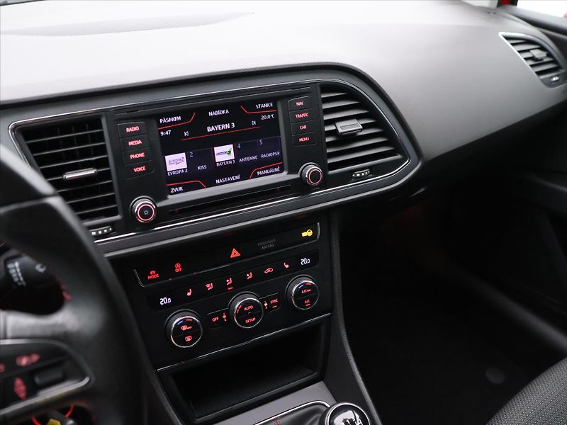 Seat Leon 2,0 TDI 110kW FR ST Aut.klima - fotka 18 z 30
