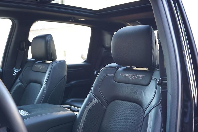 RAM 1500 TRX, Equipment Level 2, Harman - fotka 22 z 62