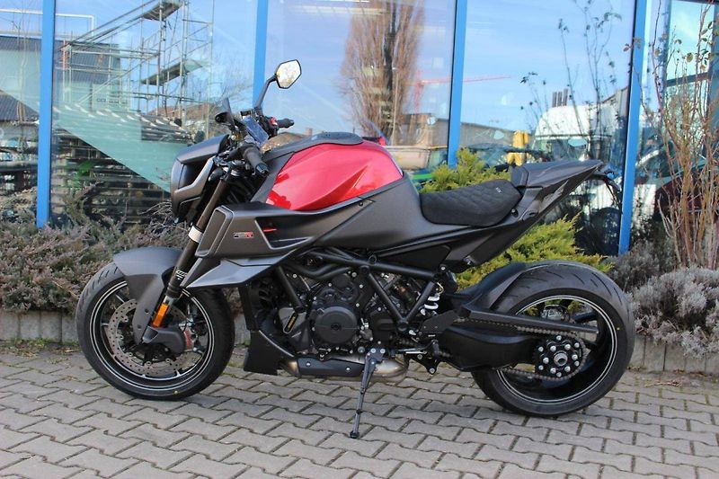 KTM 1290 Super Duke R (2022) BRABUS 2022 TOP - fotka 13 z 14