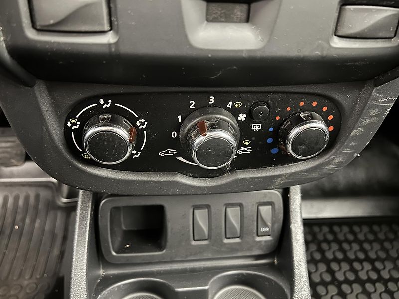 Dacia Duster 1.6   Access - fotka 9 z 21