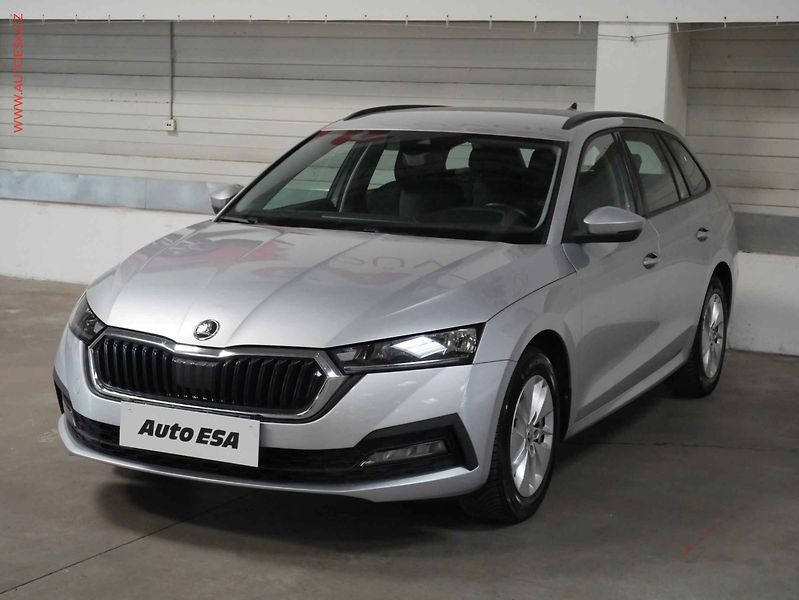 Škoda Octavia (2021) 2.0 TDi, Ambition, DSG, navi - fotka 3 z 21