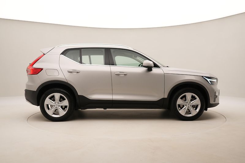 Volvo XC40 B4 AWD BRIGHT PLUS 1.MAJ,CZ - fotka 14 z 48