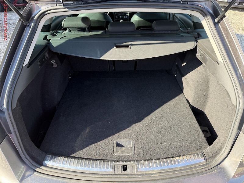 Seat Leon (2014) 2.0 TDi, FR, LED - fotka 7 z 18