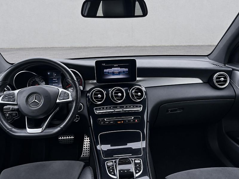 Mercedes-Benz GLC (2018) - fotka 17 z 20