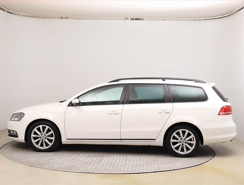 Volkswagen Passat (2013) 1.6 TDI, Serv.kniha, Tempomat - fotka 3 z 20
