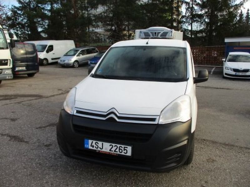 Citroën Berlingo chladící s el. zásuvkou - fotka 6 z 16