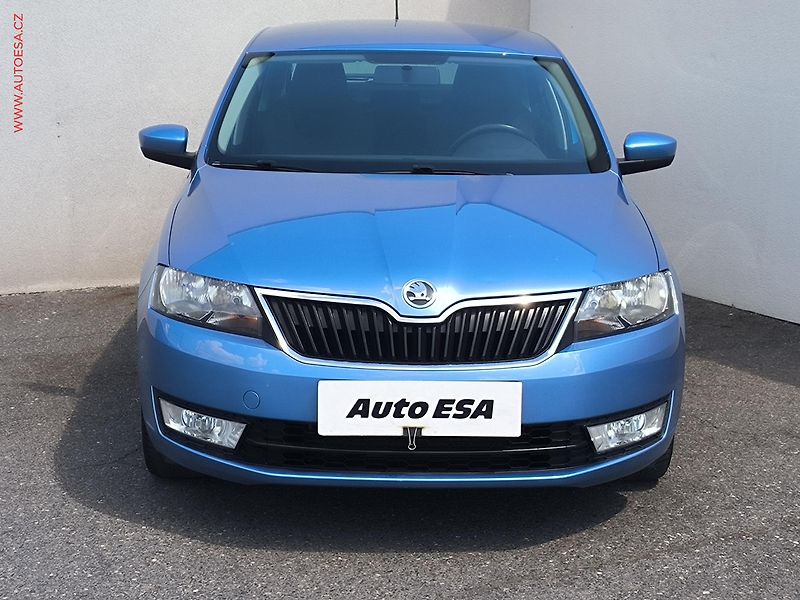 Škoda Rapid (2013) 1.2 TSi, Ambition, park. - fotka 2 z 16