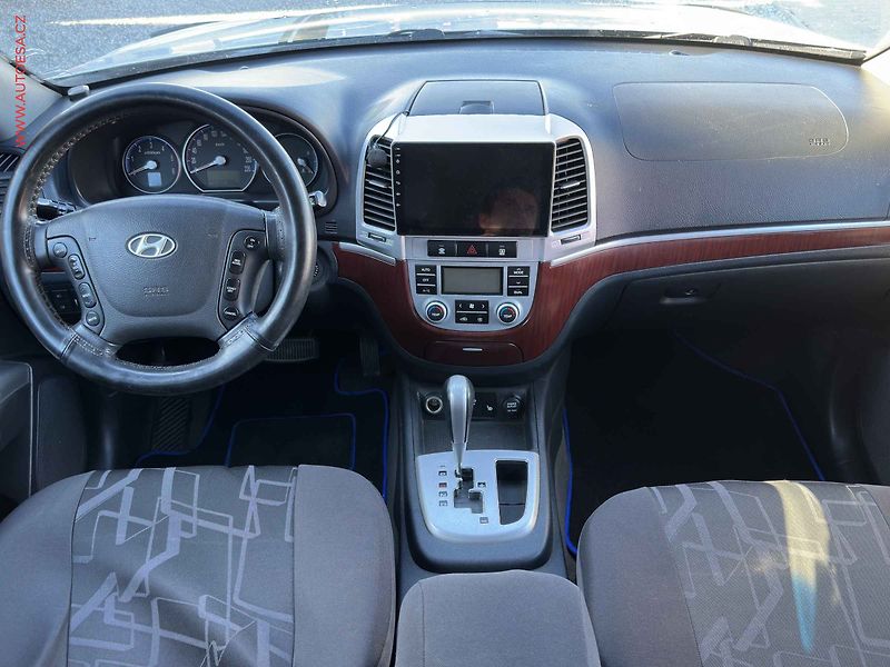 Hyundai Santa Fe (2009) 2.2 CRDi 4x4, ČR, AT, AC, TZ - fotka 8 z 20