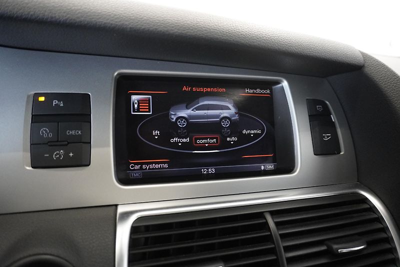 Audi Q7  4,2 TDI QUATTRO S-LINE AUT. - fotka 27 z 40