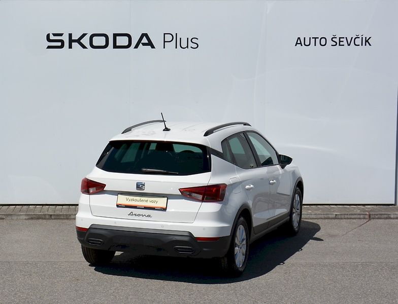 Seat Arona (2023) 1.0 TSI 70 kW Style - fotka 2 z 23