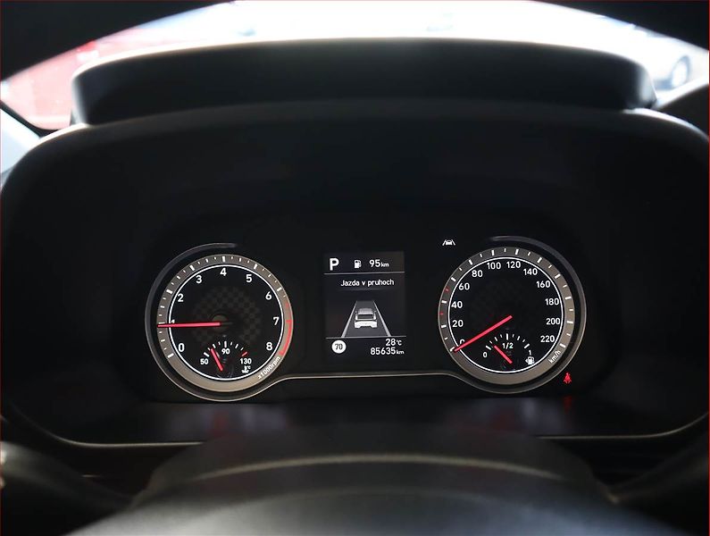 Hyundai i20 (2022) 1.0 T-GDI MHEV, Automat - fotka 11 z 17