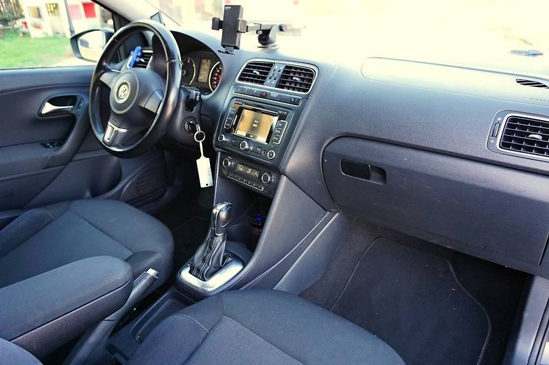 Volkswagen Polo (2012) STYLE 1,6 TDI 66 kW - fotka 18 z 32