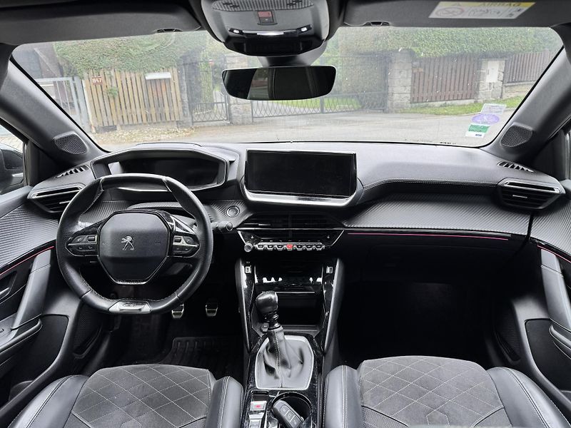 Peugeot 208 (2022) GT 1.2 PureTech 100k MAN6 - fotka 4 z 6