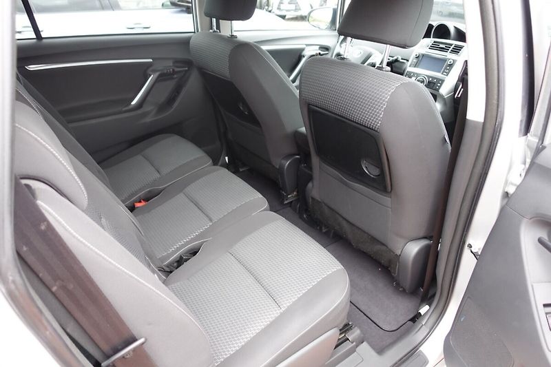 Toyota Verso 1,8VVTi 108kW 6M/T Active Supe - fotka 12 z 26