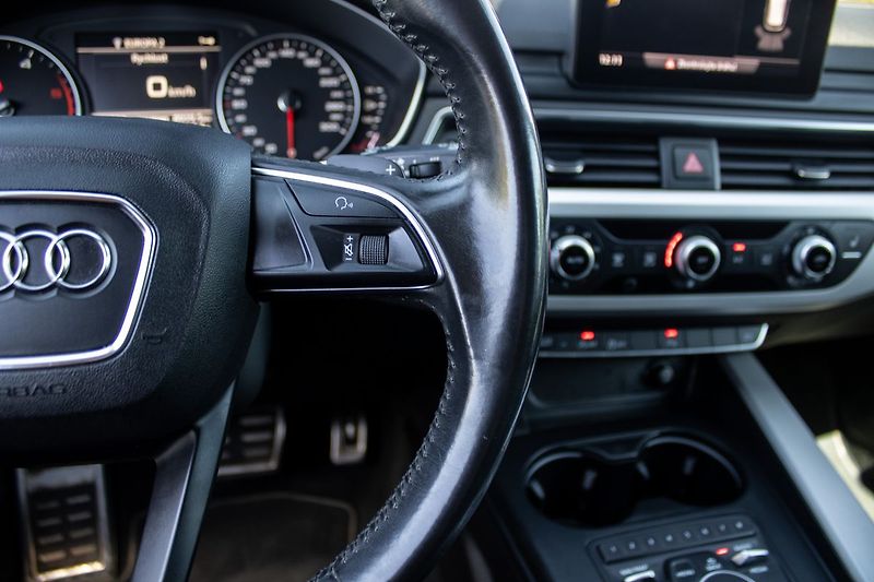 Audi A4 - fotka 12 z 27