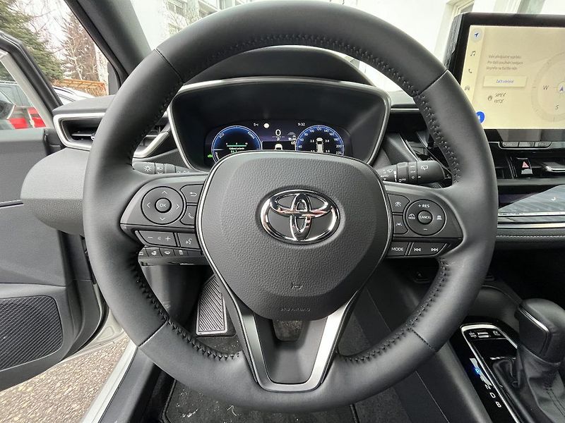 Toyota Corolla 1,8 HEV, Comfort Tech - fotka 10 z 23