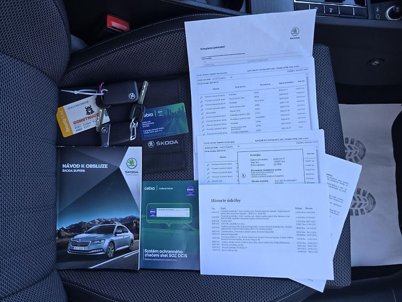 Škoda Superb 2,0 TDI DSG STYLE VIRTUAL NAVI - fotka 46 z 51