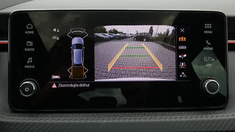 Škoda Scala TSI 85kW Monte Carlo DSG - fotka 16 z 24