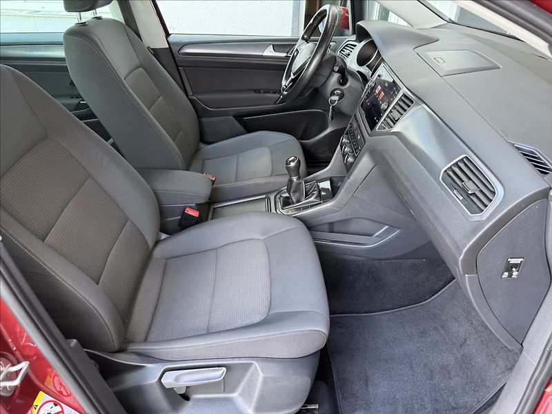 Volkswagen Golf Sportsvan 1,5 TSI 96kW, Nez.Topení, Po s - fotka 12 z 31