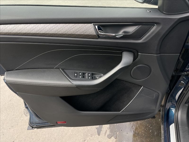Škoda Kodiaq 2,0 TDI DSG Style NAVI+ACC+LED - fotka 14 z 24