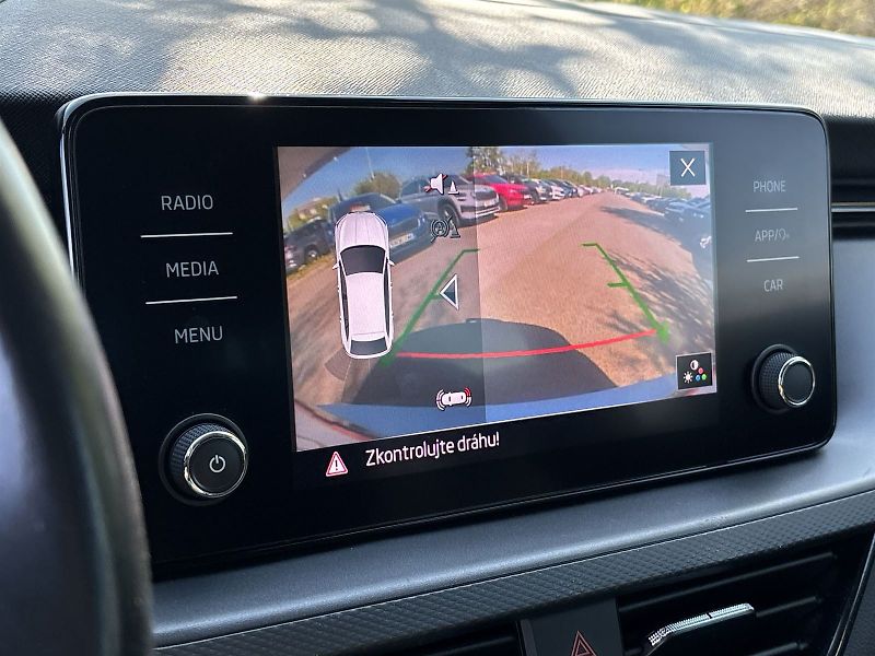 Škoda Scala (2019) 1.6 TDI Ambition + - fotka 11 z 30