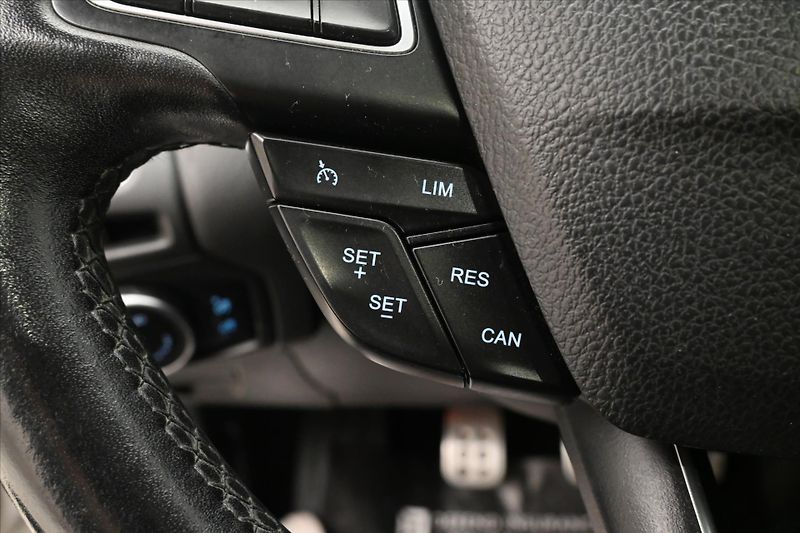 Ford Focus 1,5 TDCi 88 kW - fotka 22 z 28