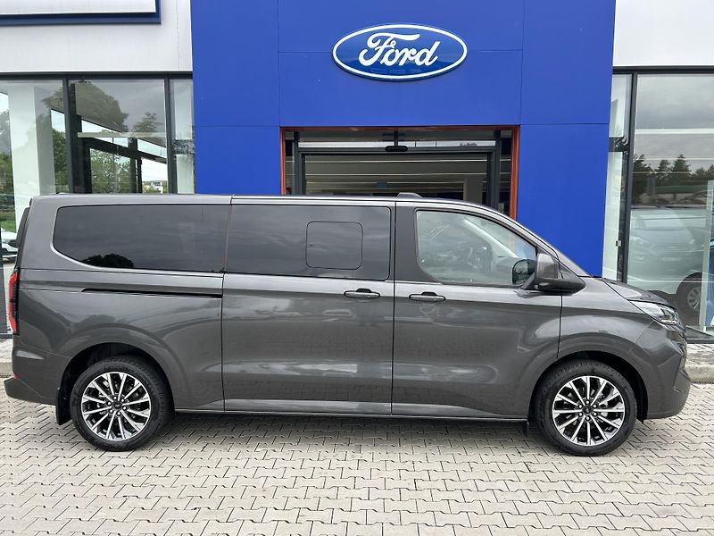 Ford Tourneo Custom Titanium L2 2.0 EcoBlue 110 kW - fotka 3 z 36